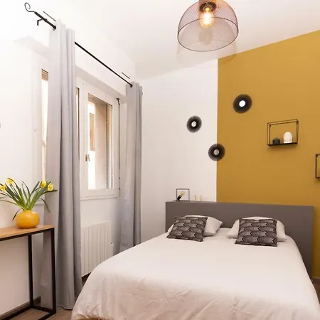 Sleep In Place Foch Centre Historique-vieux Apartment